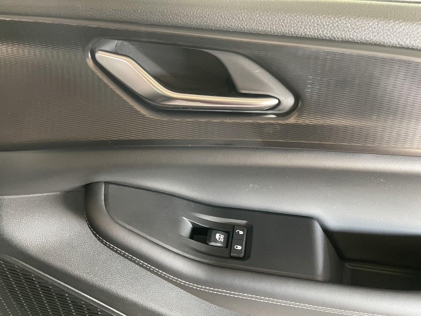 2025 Jeep Grand Cherokee GRAND CHEROKEE LAREDO X 4X2