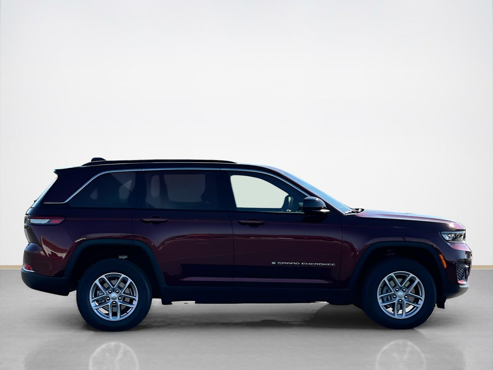 2025 Jeep Grand Cherokee GRAND CHEROKEE LAREDO X 4X2