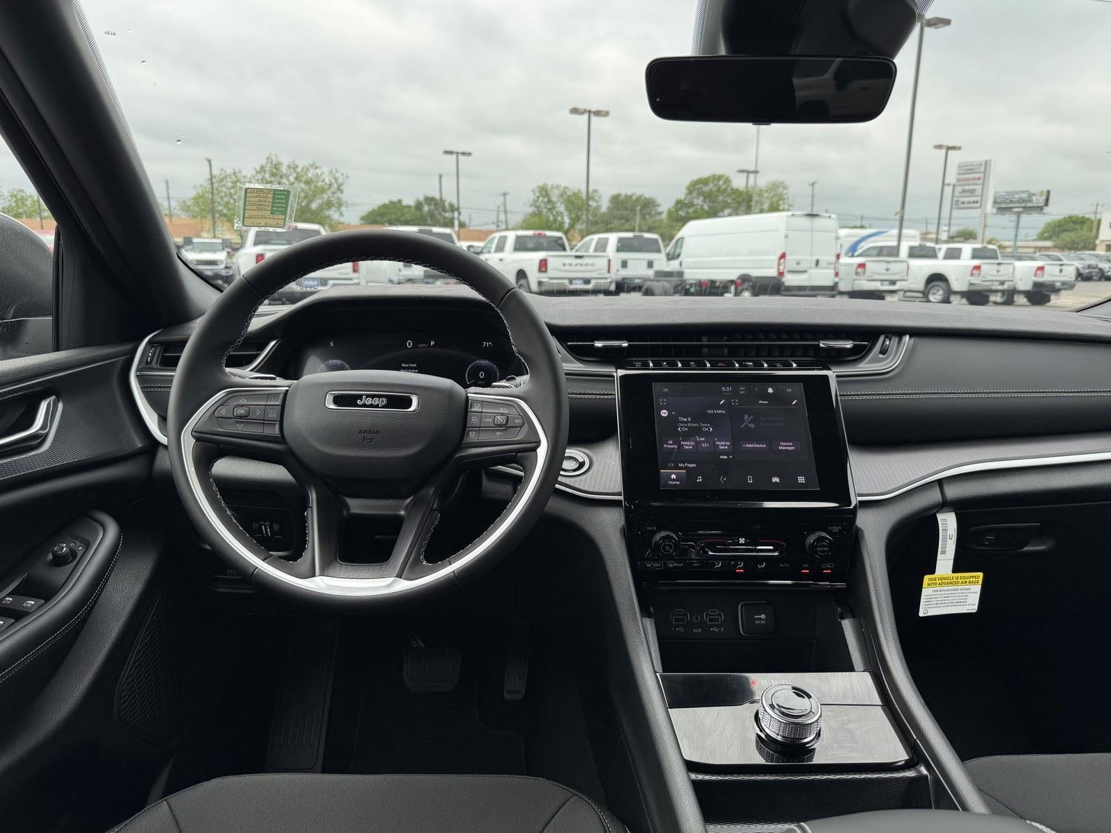 2026 Jeep Grand Cherokee GRAND CHEROKEE LAREDO 4X2