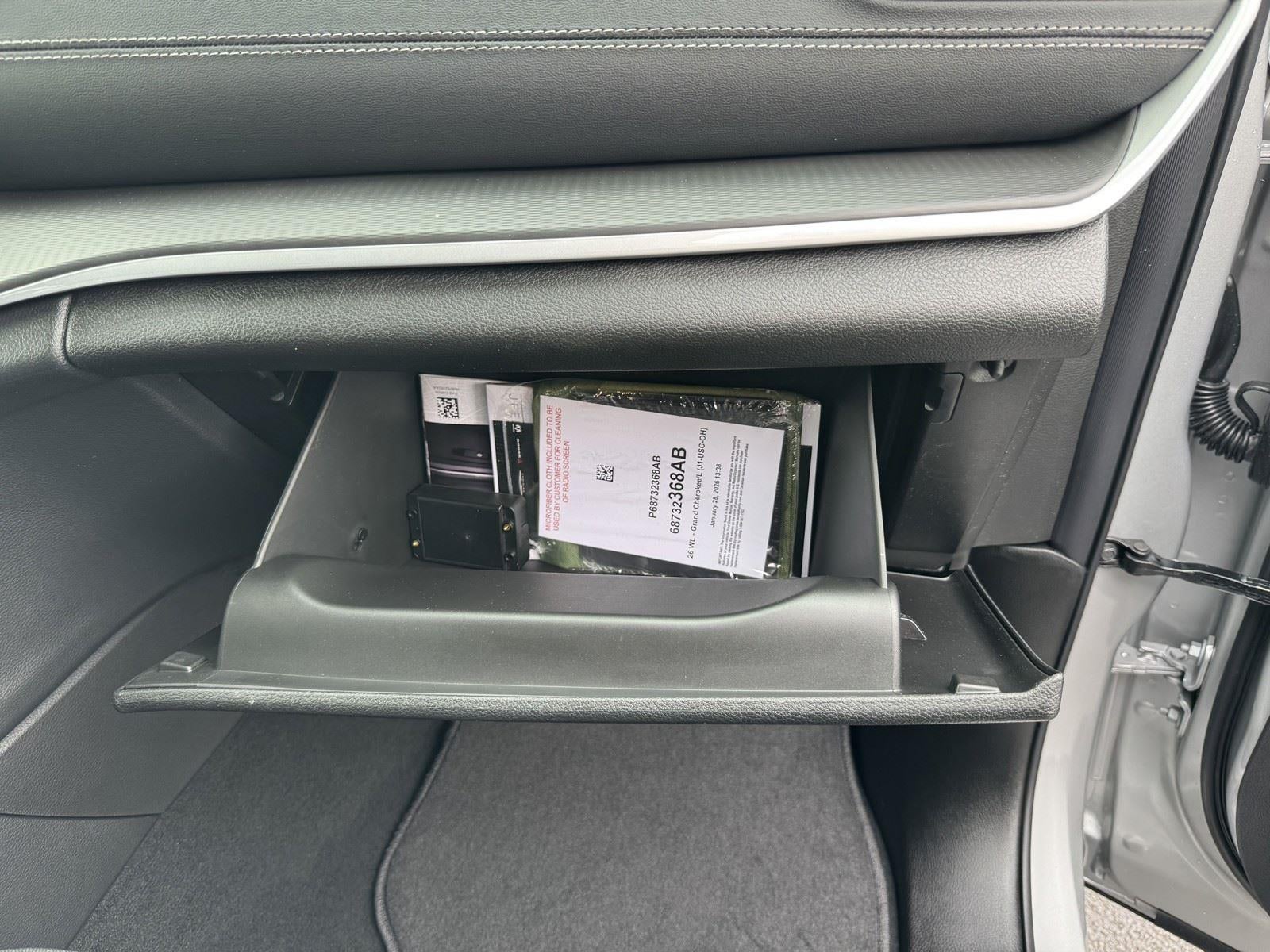 2026 Jeep Grand Cherokee GRAND CHEROKEE LAREDO 4X2