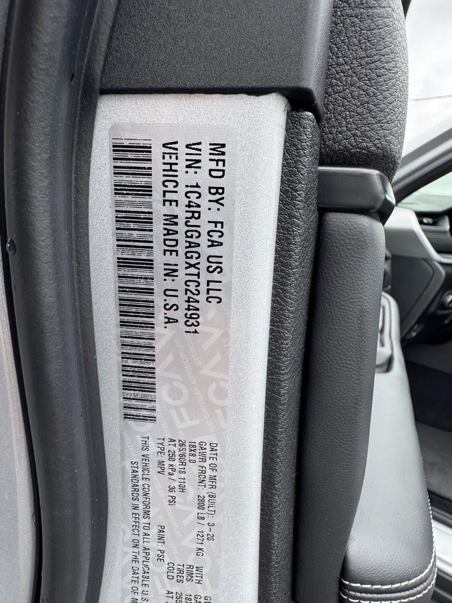 2026 Jeep Grand Cherokee GRAND CHEROKEE LAREDO 4X2