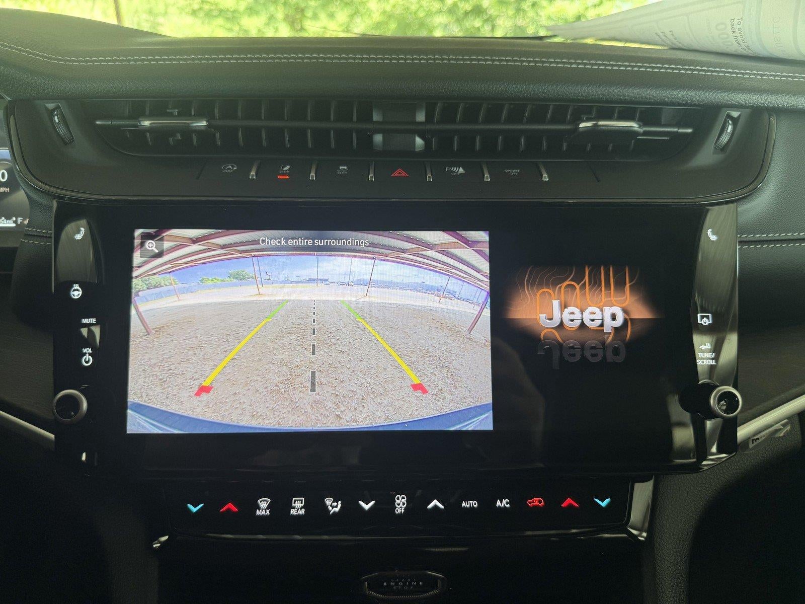 2027 Jeep Grand Cherokee GRAND CHEROKEE LIMITED 4X2