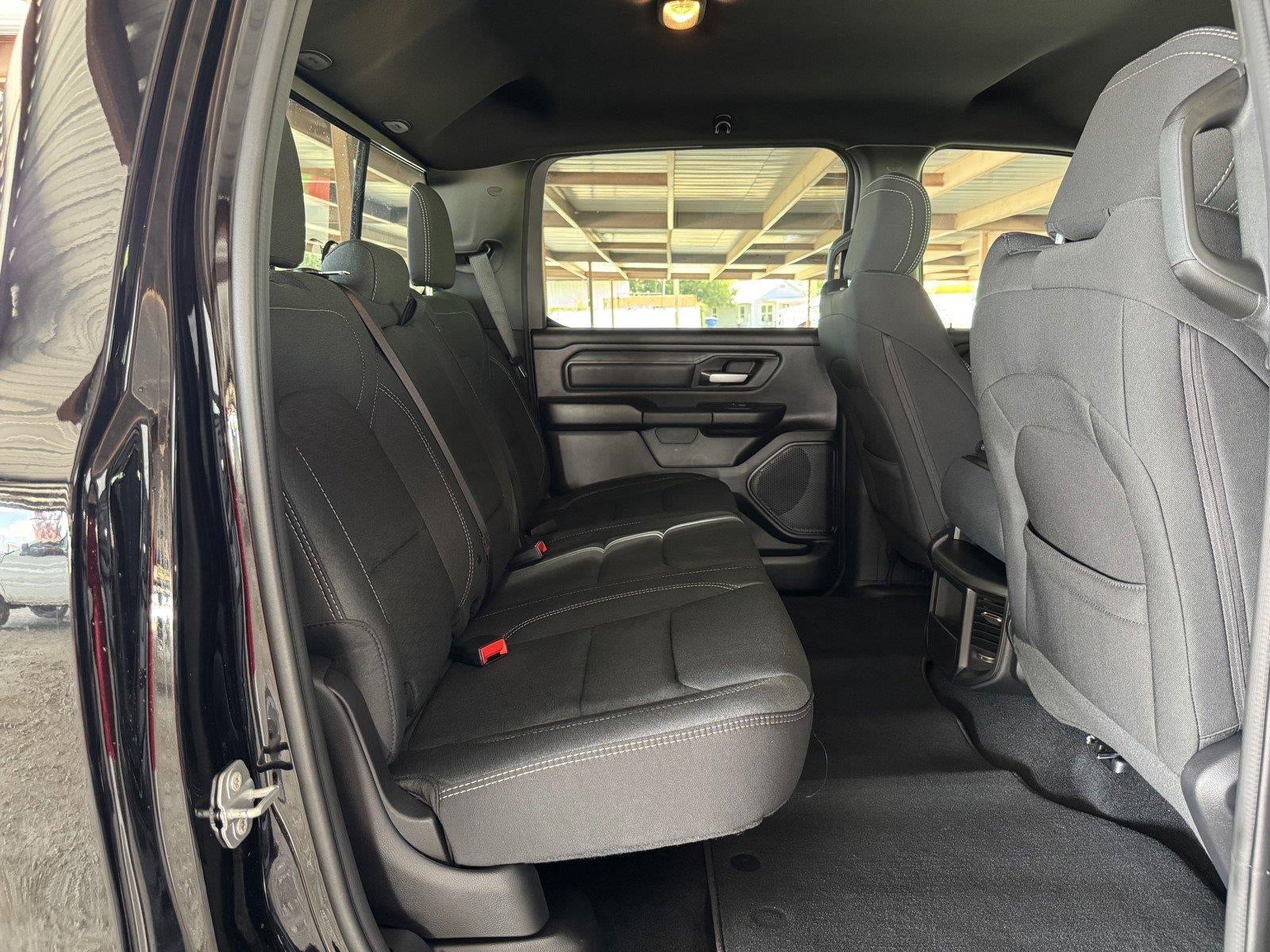 2026 RAM 1500 RAM 1500 TRADESMAN CREW CAB 4X4 5'7' BOX