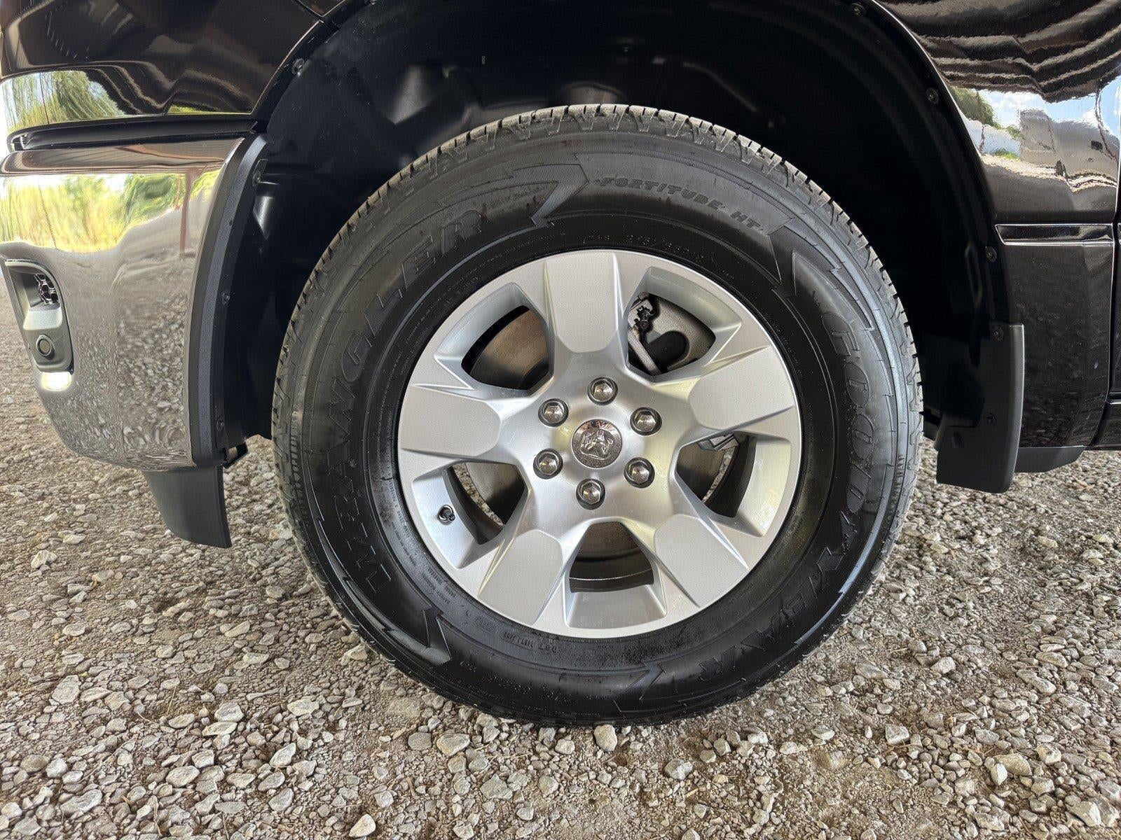 2026 RAM 1500 RAM 1500 TRADESMAN CREW CAB 4X4 5'7' BOX