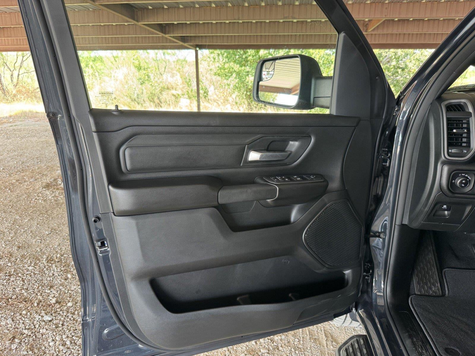 2027 RAM Ram 1500 RAM 1500 EXPRESS CREW CAB 4X4 5'7' BOX