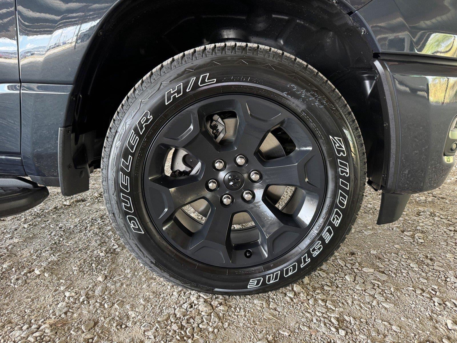 2027 RAM Ram 1500 RAM 1500 EXPRESS CREW CAB 4X4 5'7' BOX