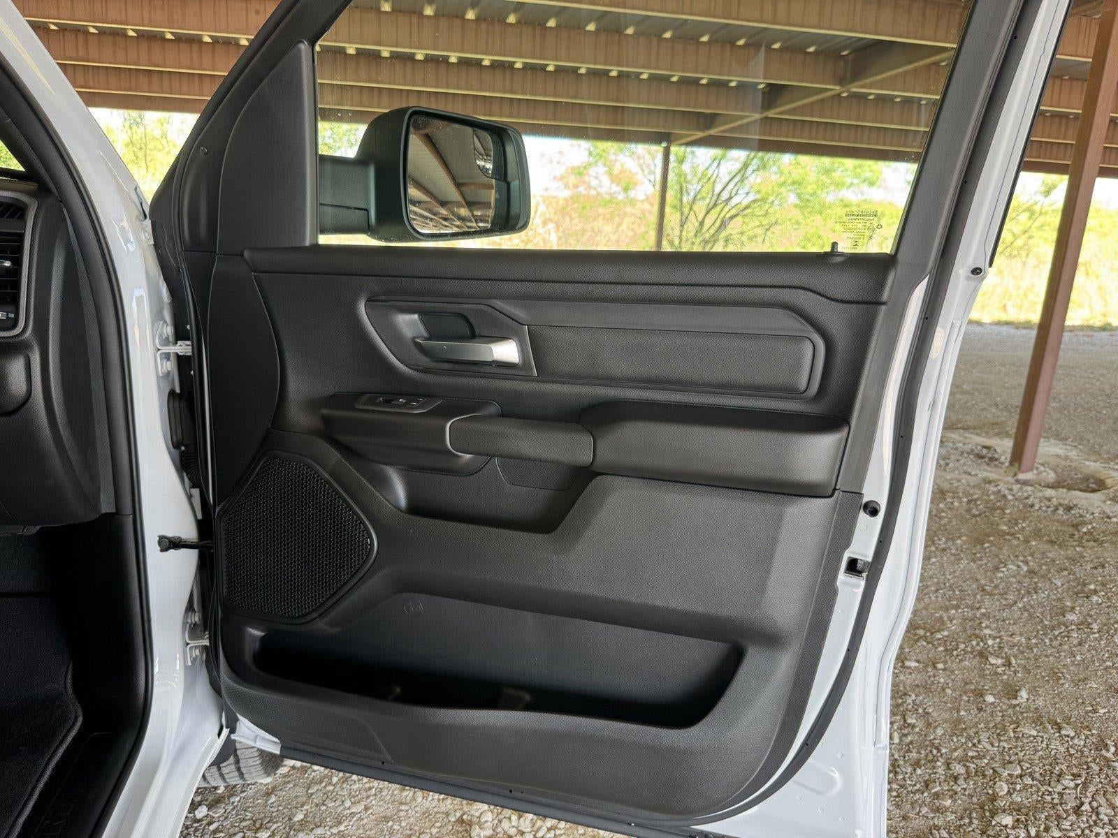 2026 RAM 1500 RAM 1500 TRADESMAN CREW CAB 4X4 5'7' BOX