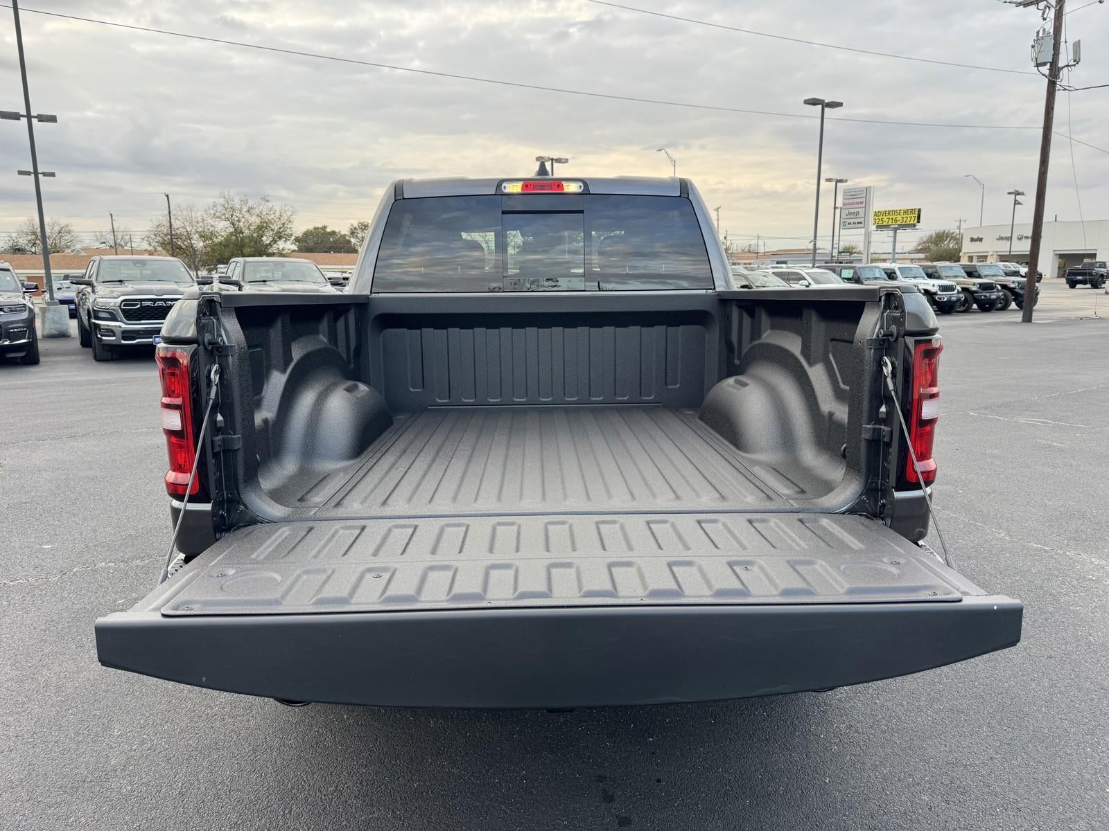 2026 RAM Ram 1500 RAM 1500 LONE STAR CREW CAB 4X4 5'7' BOX