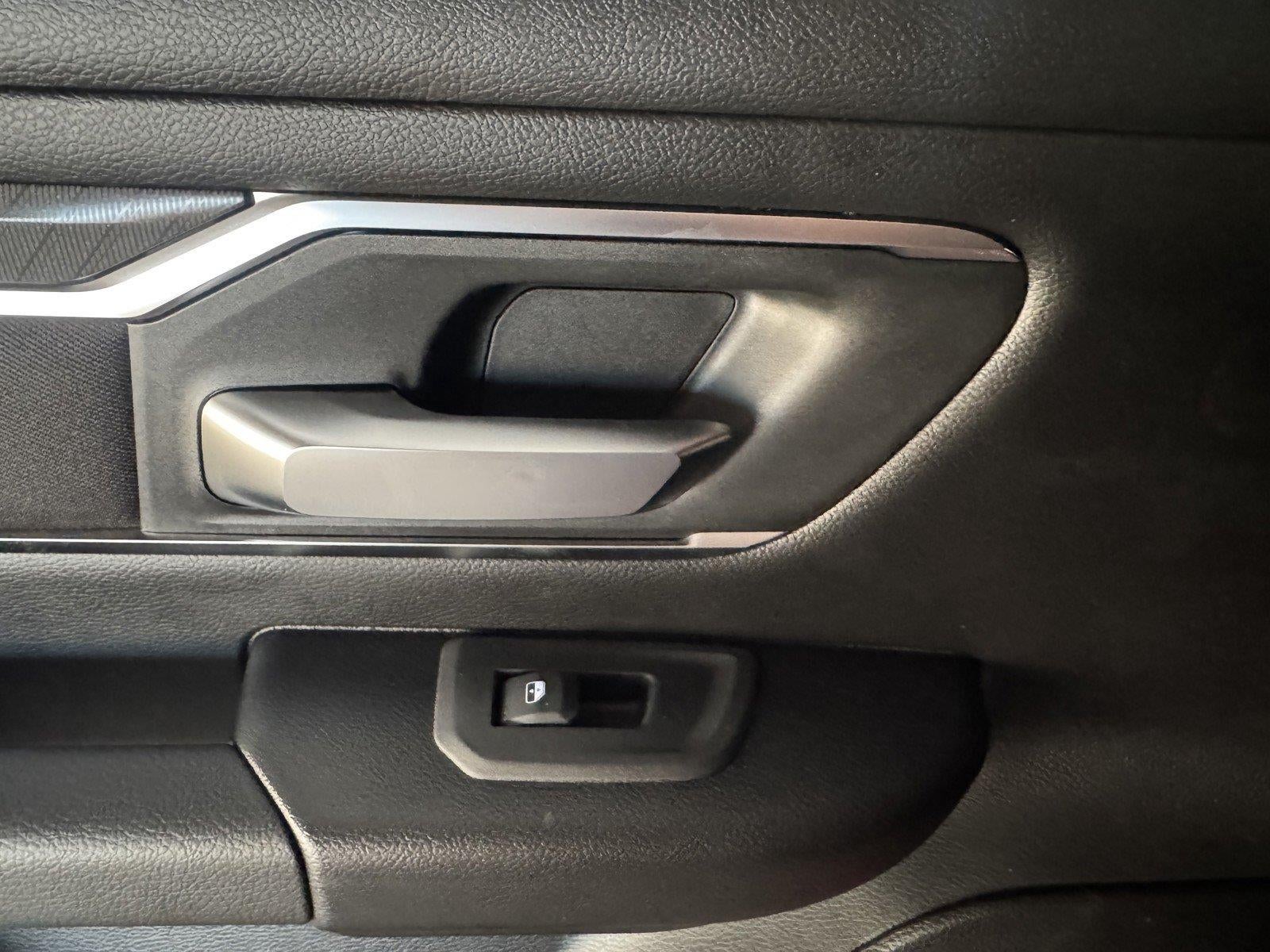 2026 RAM 1500 RAM 1500 LONE STAR CREW CAB 4X4 5'7' BOX