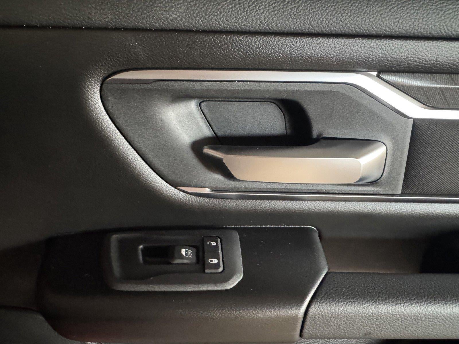 2026 RAM 1500 RAM 1500 LONE STAR CREW CAB 4X4 5'7' BOX