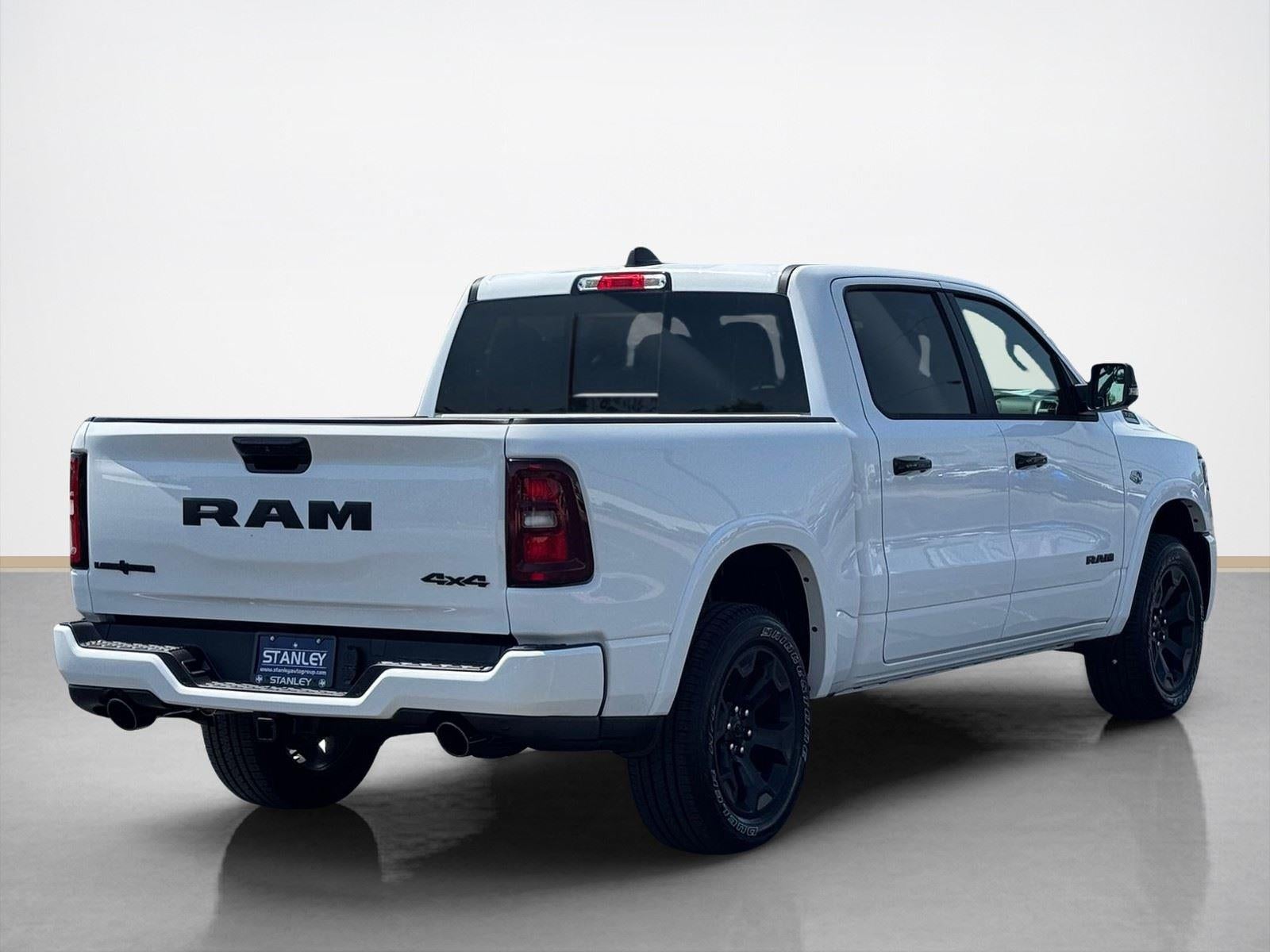 2026 RAM Ram 1500 RAM 1500 LONE STAR CREW CAB 4X4 5'7' BOX