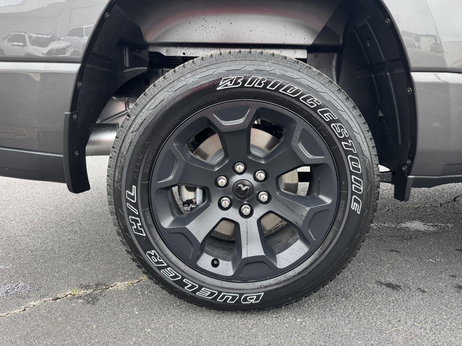 2026 RAM Ram 1500 RAM 1500 EXPRESS CREW CAB 4X4 5'7' BOX