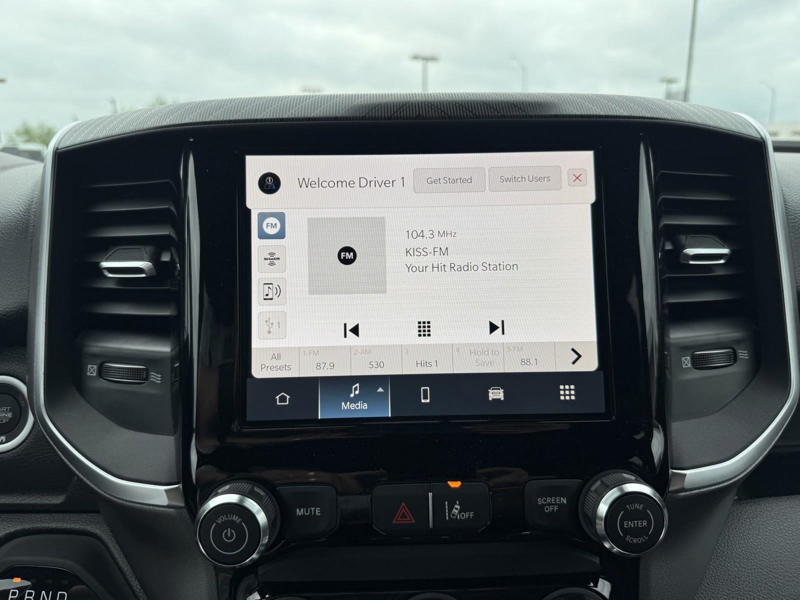 2026 RAM Ram 1500 RAM 1500 EXPRESS CREW CAB 4X4 5'7' BOX