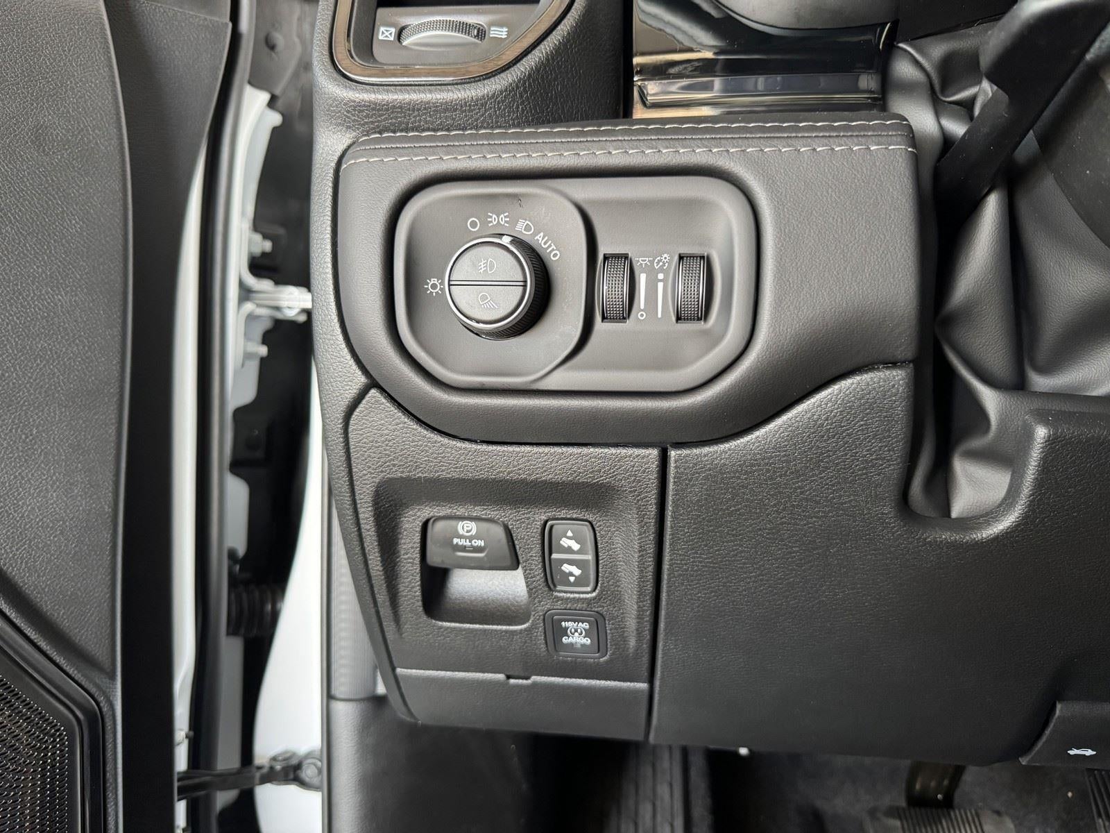 2026 RAM Ram 1500 RAM 1500 LIMITED CREW CAB 4X4 5'7' BOX