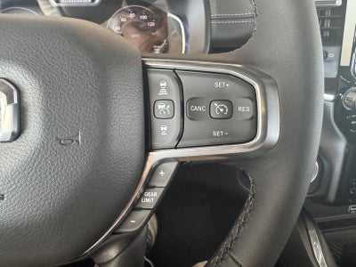 2025 RAM Ram 1500 RAM 1500 LARAMIE CREW CAB 4X4 5'7' BOX