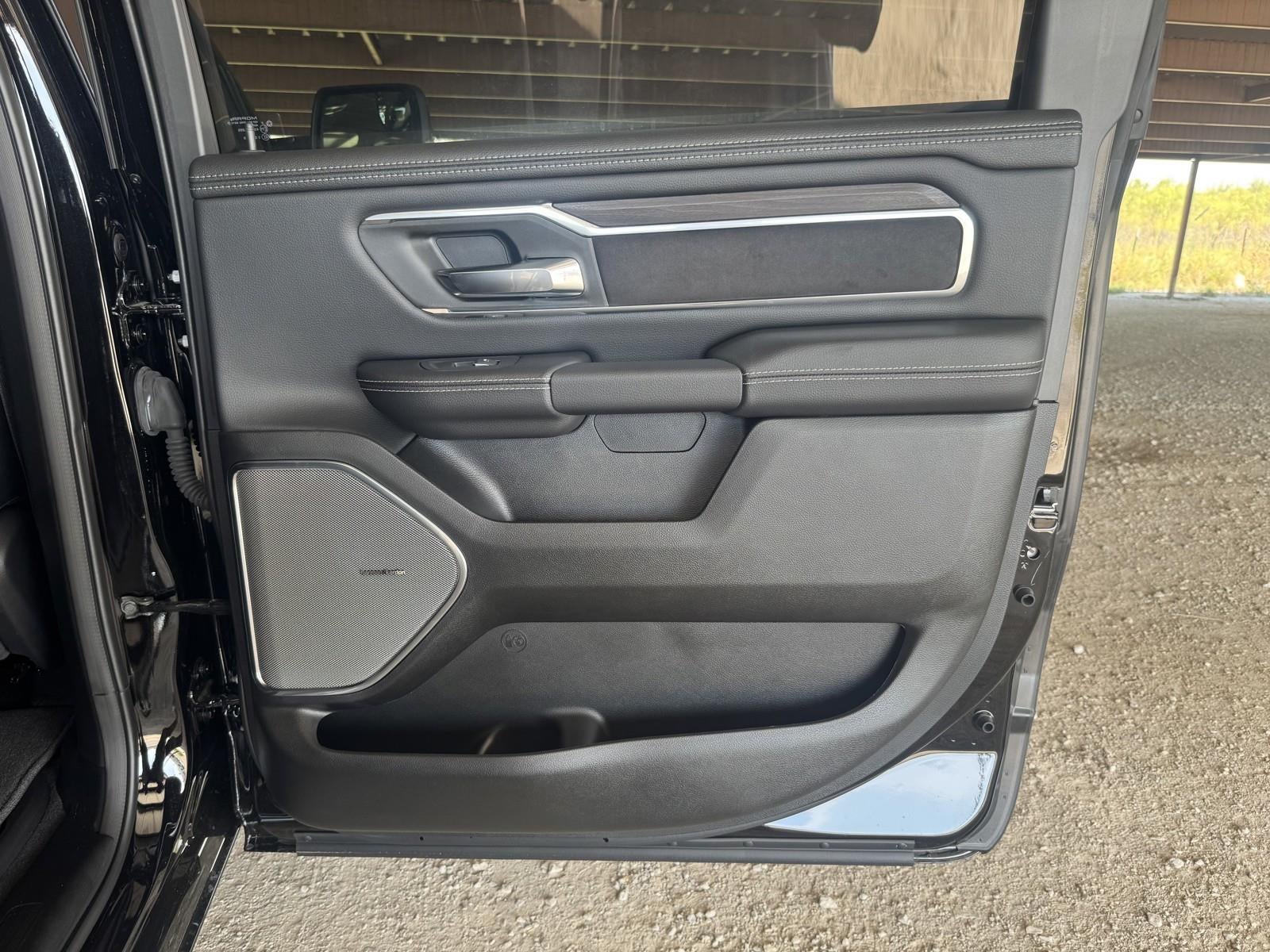 2025 RAM Ram 1500 RAM 1500 LARAMIE CREW CAB 4X4 5'7' BOX