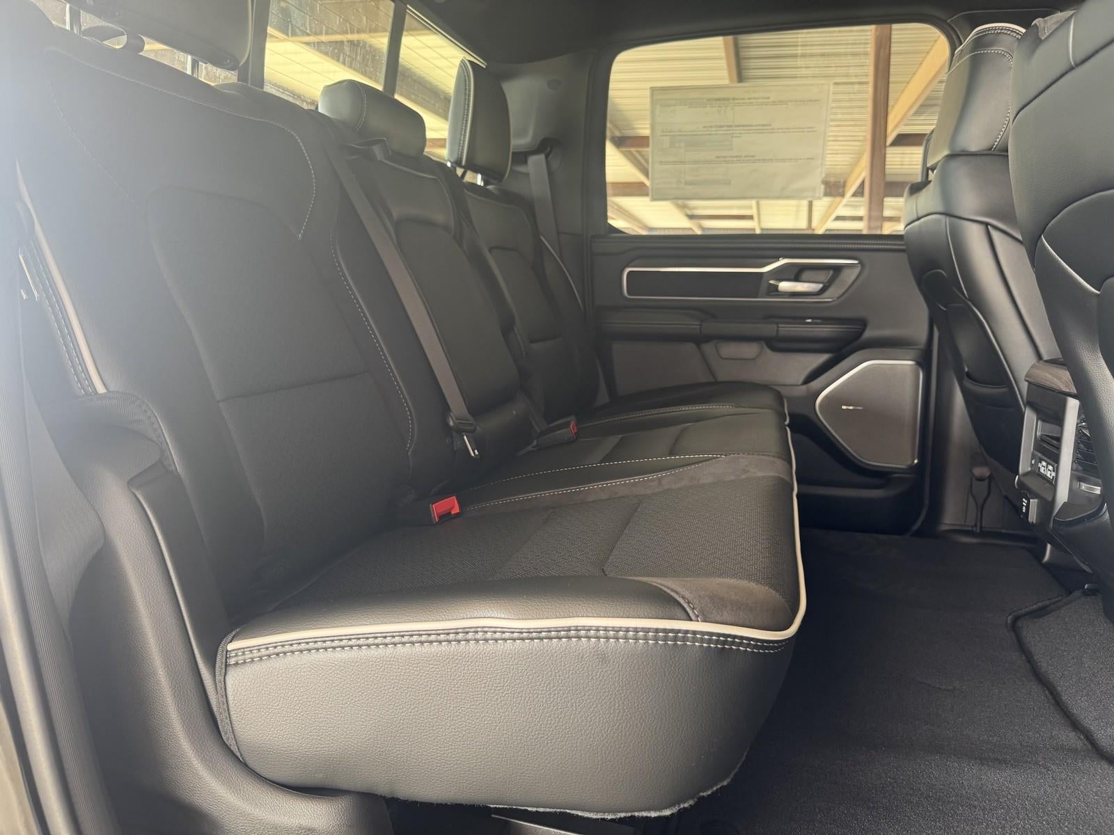 2025 RAM Ram 1500 RAM 1500 LARAMIE CREW CAB 4X4 5'7' BOX