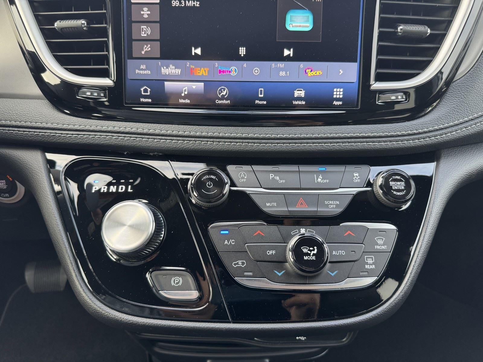 2027 Chrysler Pacifica PACIFICA SELECT