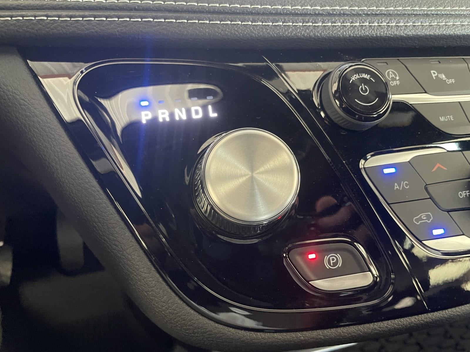 2025 Chrysler Pacifica PACIFICA SELECT