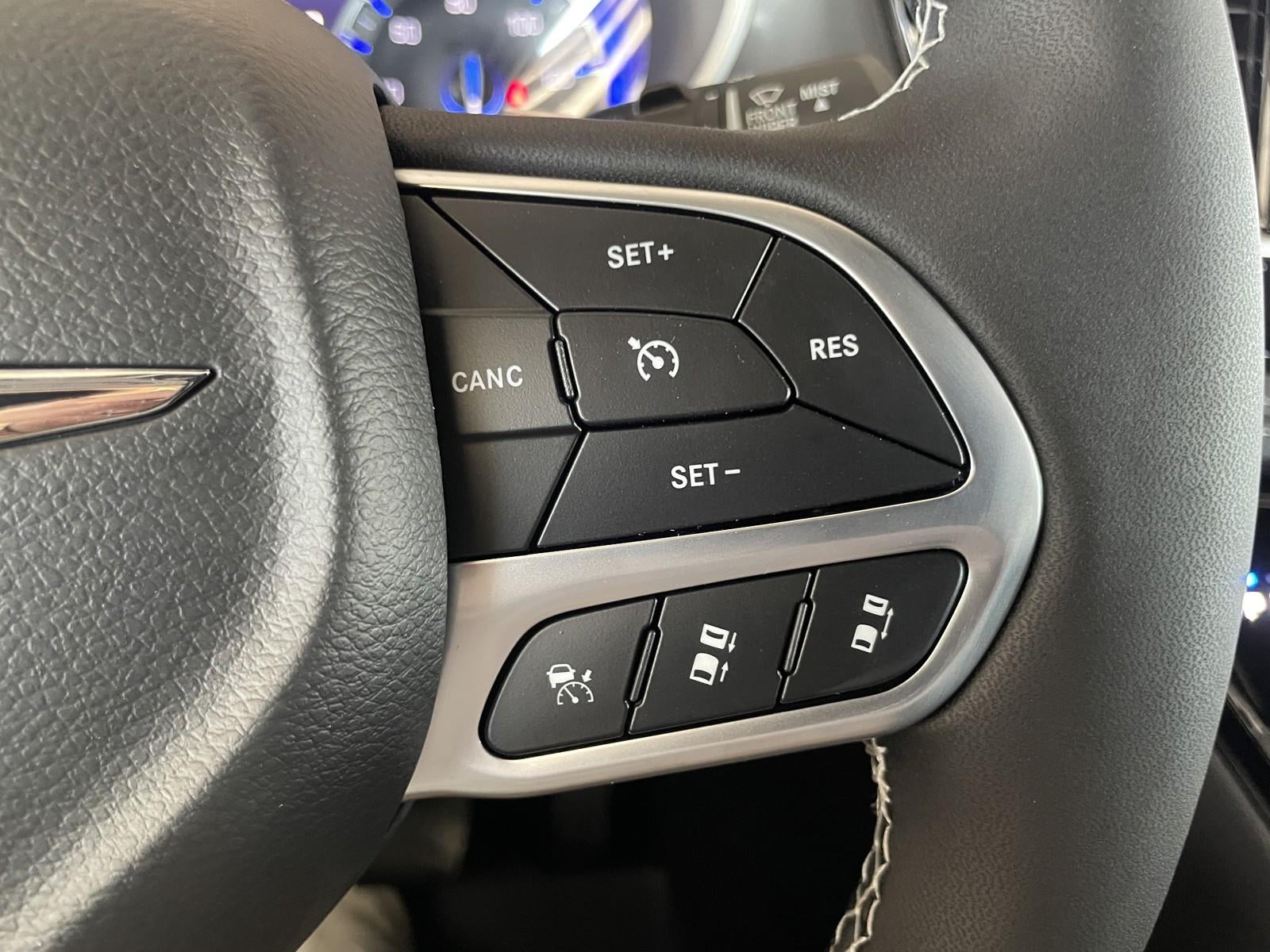 2025 Chrysler Pacifica PACIFICA SELECT