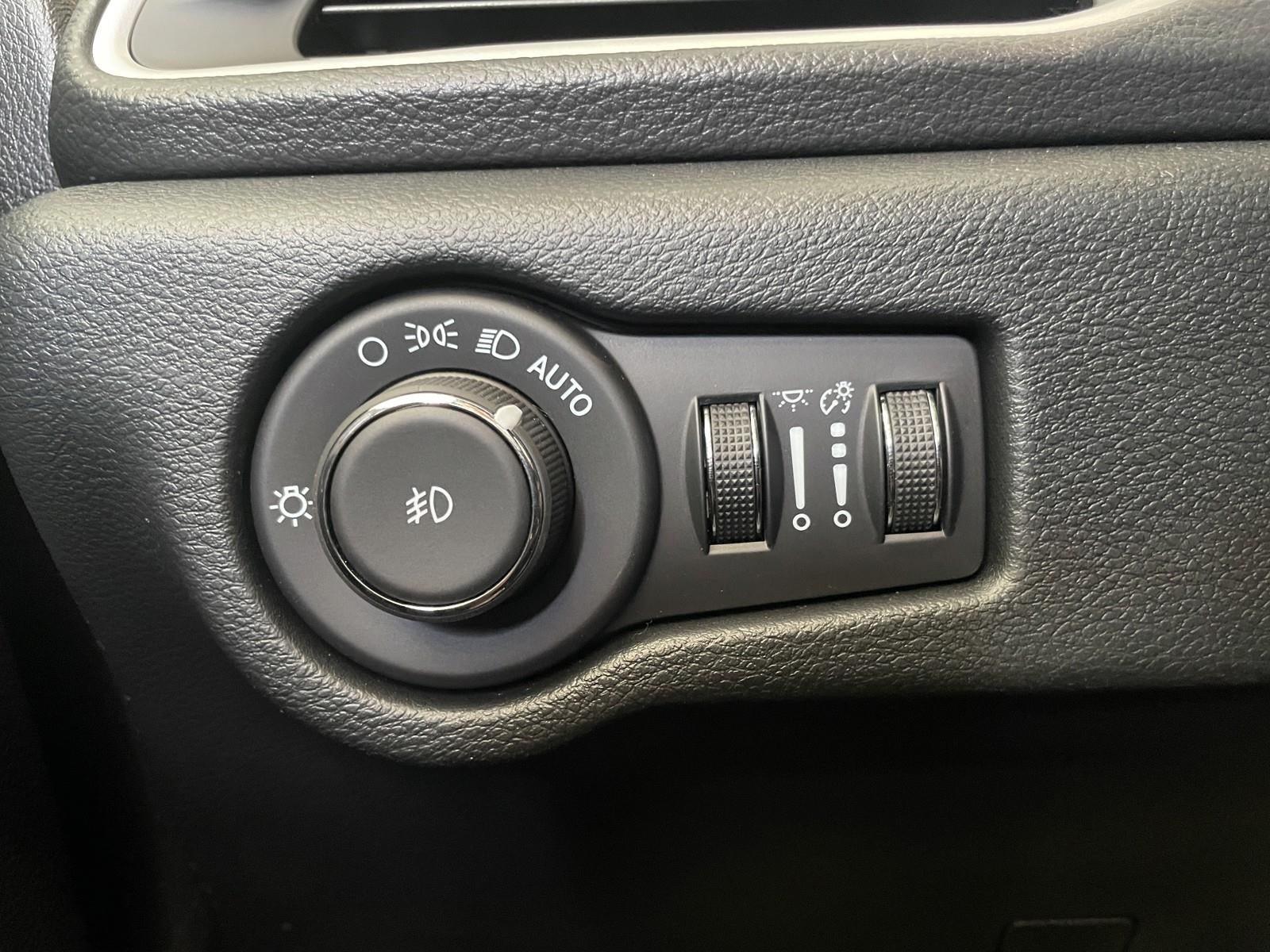 2025 Chrysler Pacifica PACIFICA SELECT