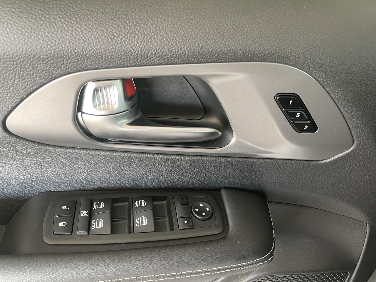 2025 Chrysler Pacifica PACIFICA SELECT