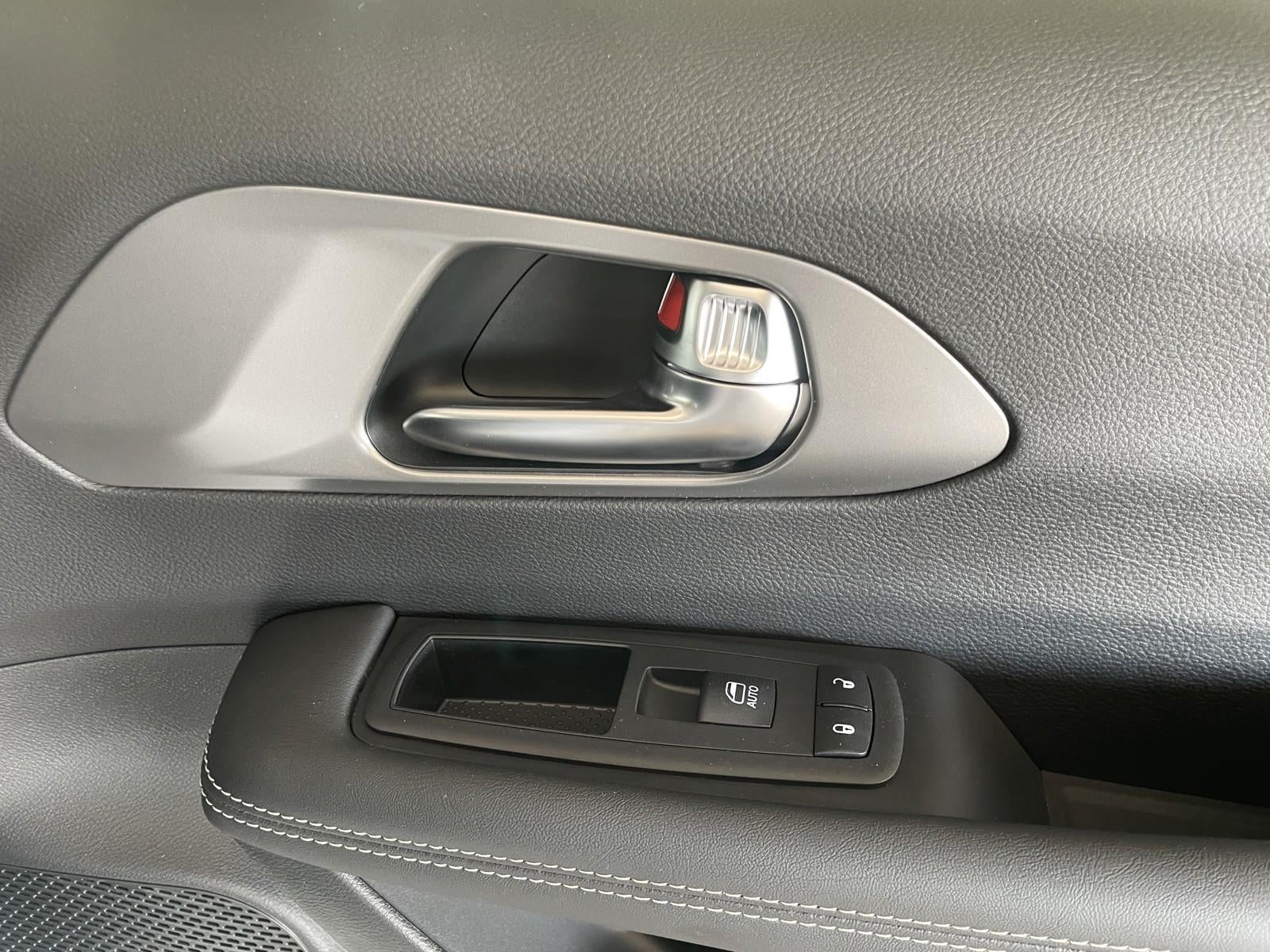 2025 Chrysler Pacifica PACIFICA SELECT