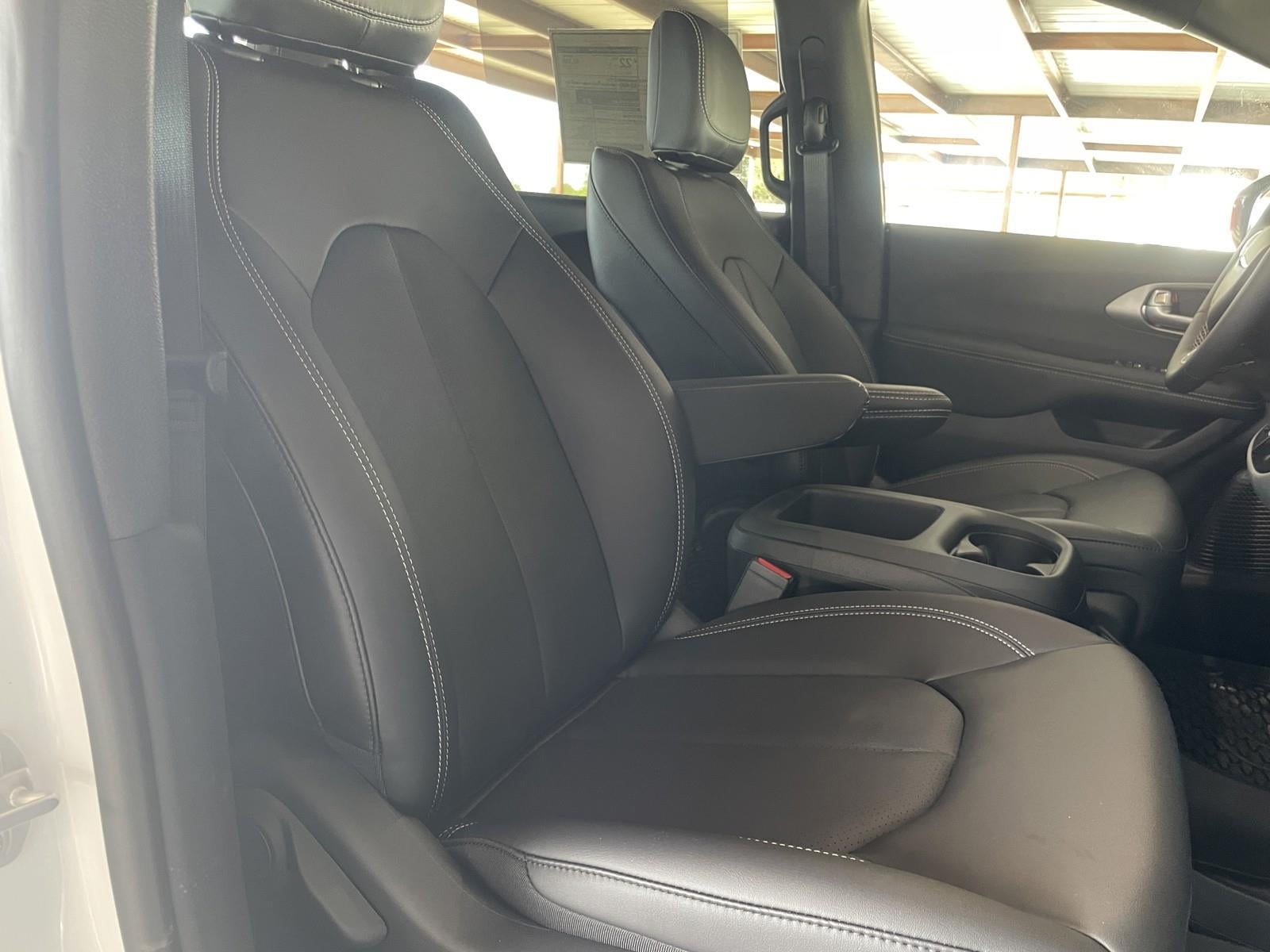 2025 Chrysler Pacifica PACIFICA SELECT