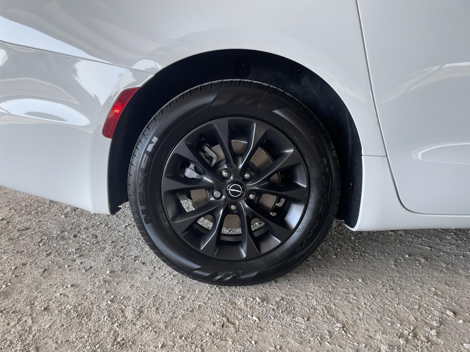 2025 Chrysler Pacifica PACIFICA SELECT