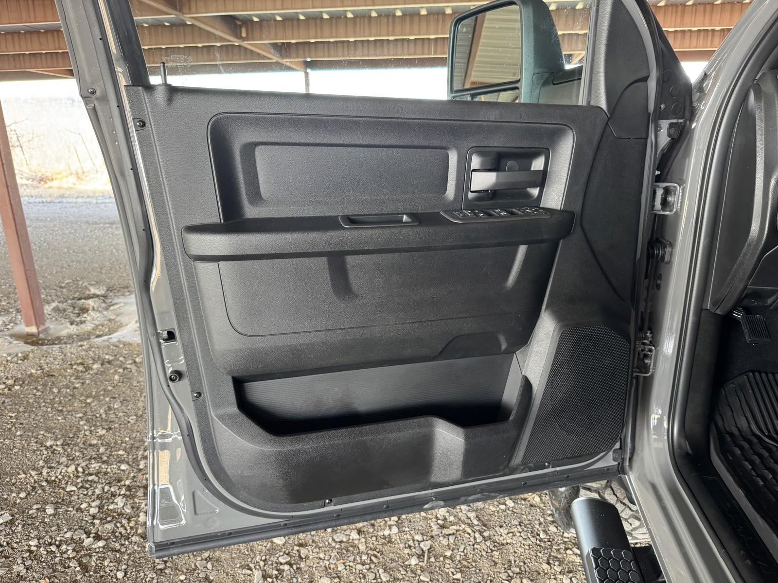 2026 RAM Ram 2500 RAM 2500 WARLOCK CREW CAB 4X4 6'4' BOX