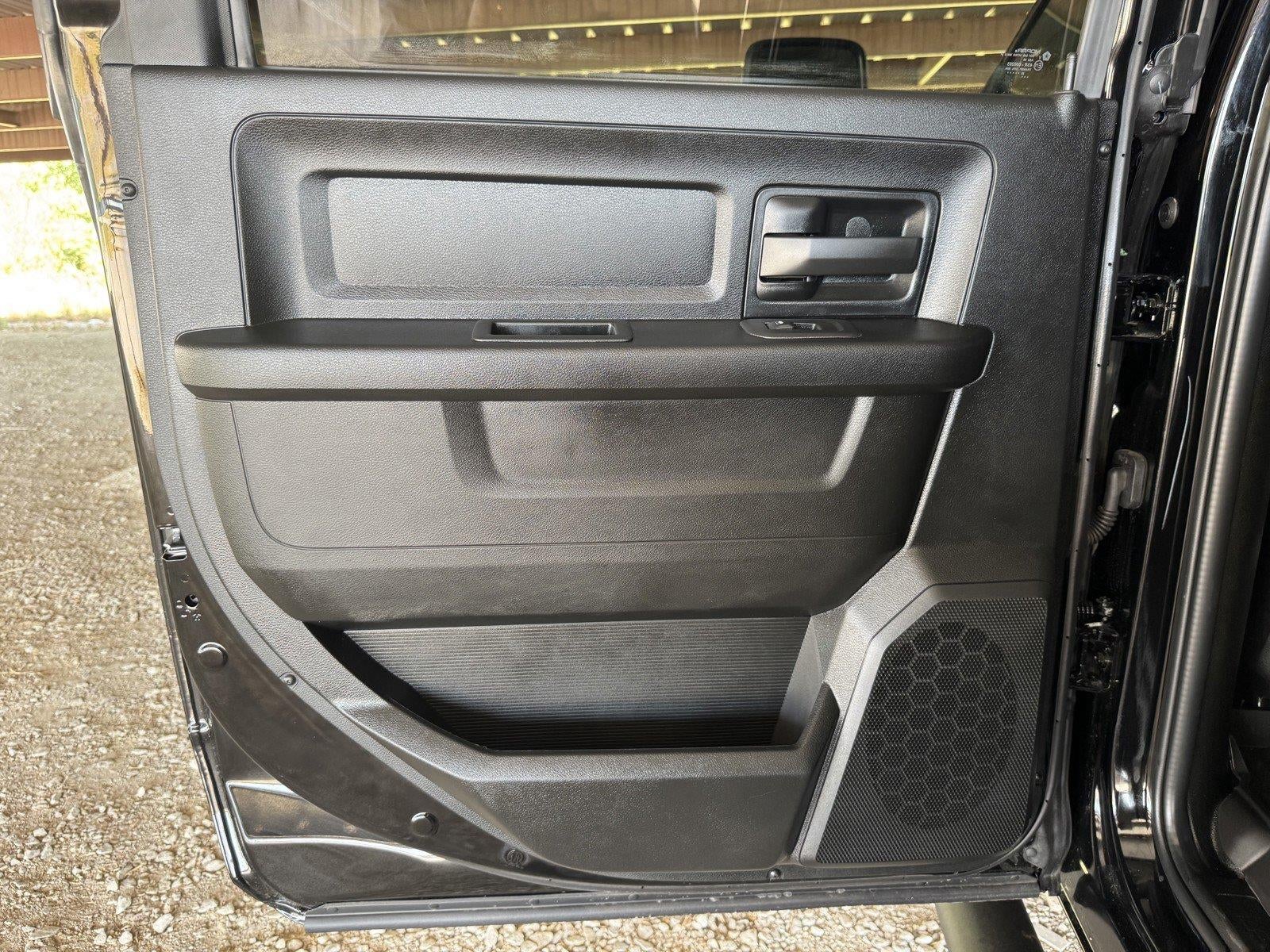 2027 RAM Ram 2500 RAM 2500 WARLOCK CREW CAB 4X4 6'4' BOX