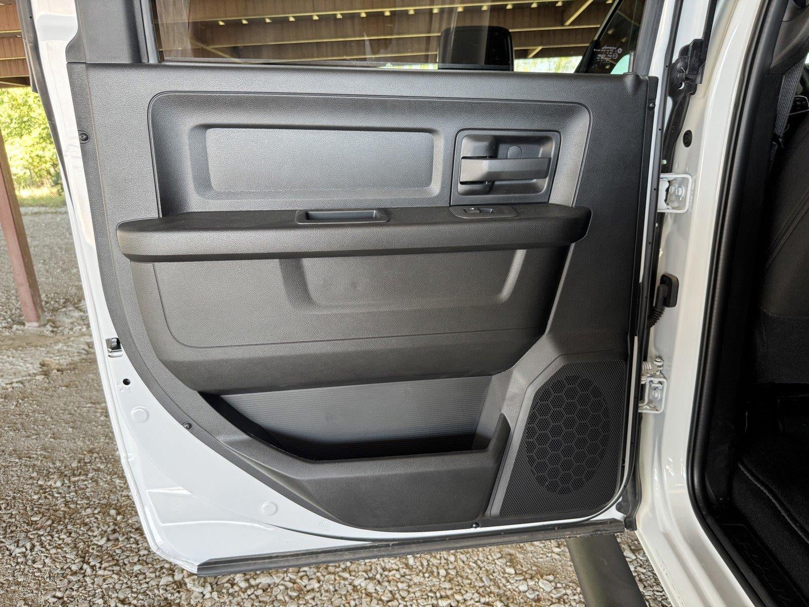 2027 RAM Ram 3500 RAM 3500 TRADESMAN CREW CAB 4X4 8' BOX