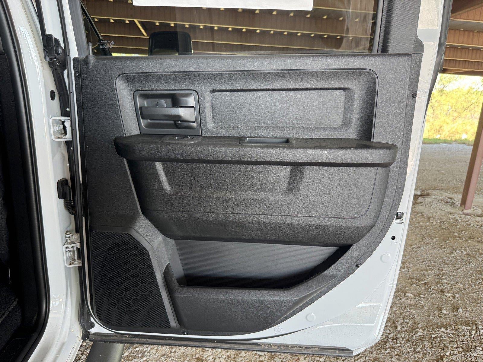 2027 RAM Ram 3500 RAM 3500 TRADESMAN CREW CAB 4X4 8' BOX