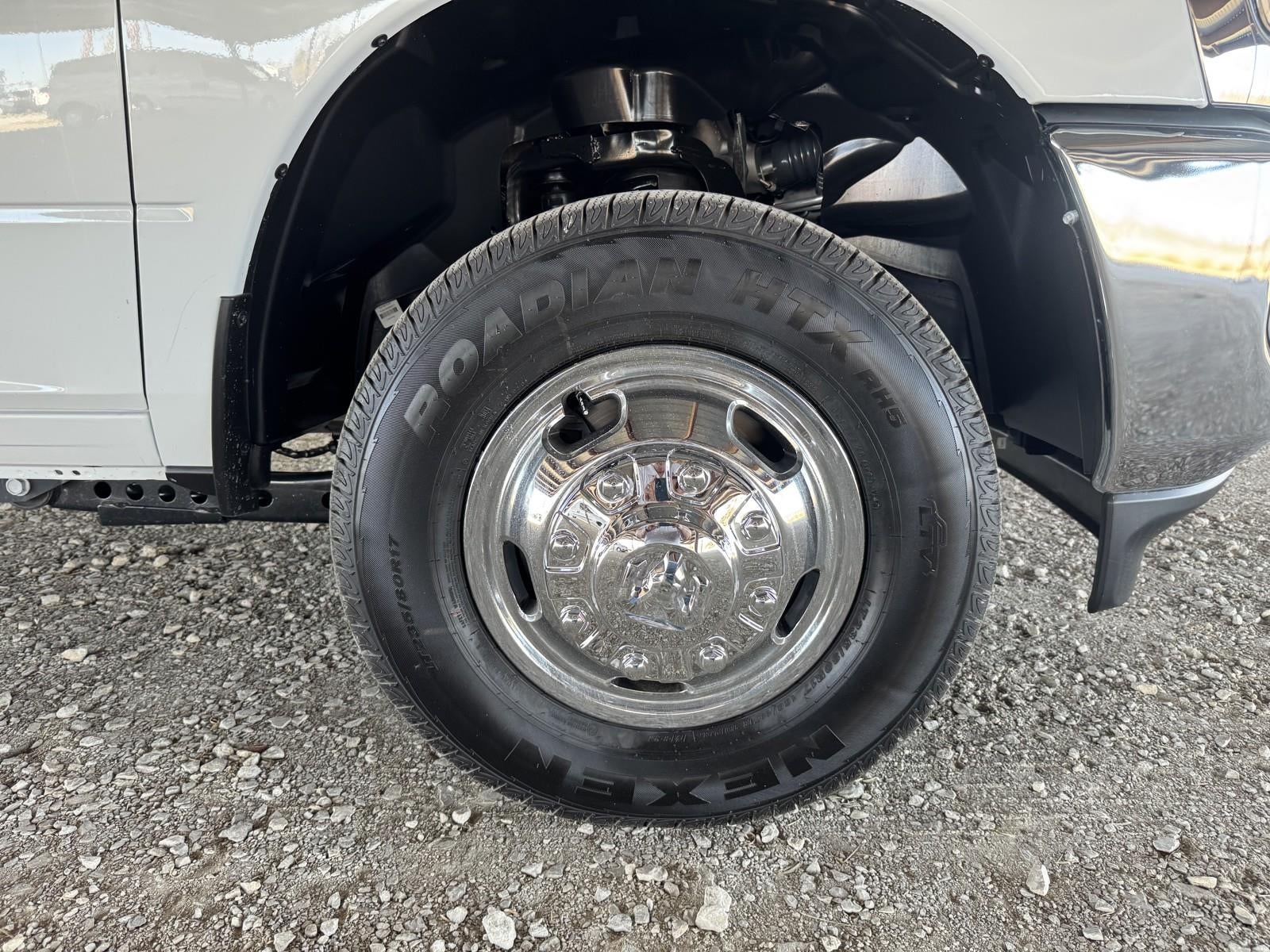 2026 RAM Ram 3500 RAM 3500 TRADESMAN CREW CAB 4X4 8' BOX