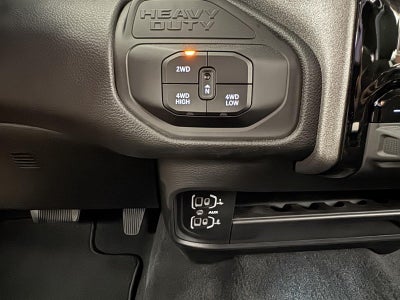 2027 RAM Ram 3500 RAM 3500 TRADESMAN CREW CAB 4X4 8' BOX