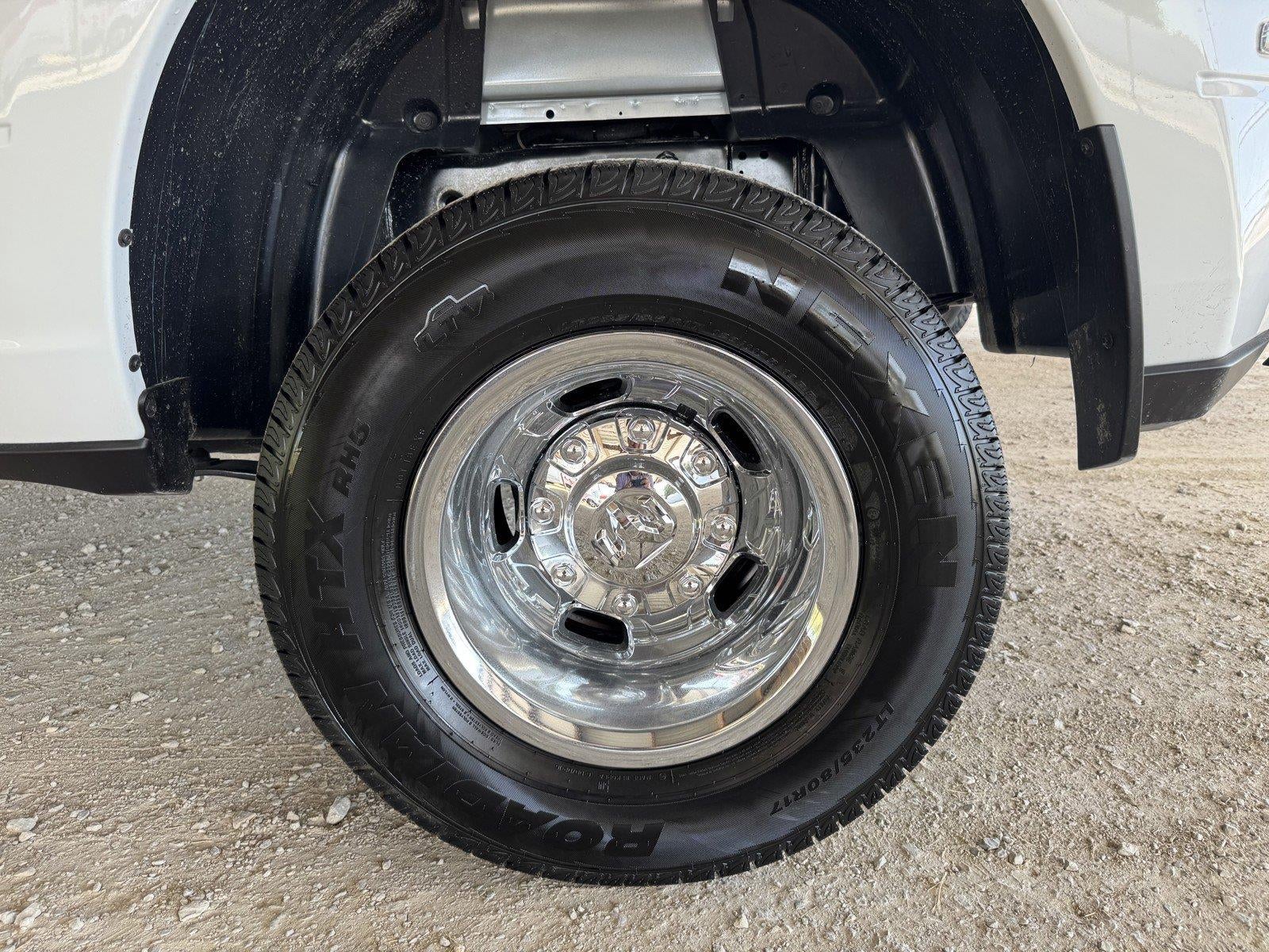2027 RAM Ram 3500 RAM 3500 TRADESMAN CREW CAB 4X4 8' BOX
