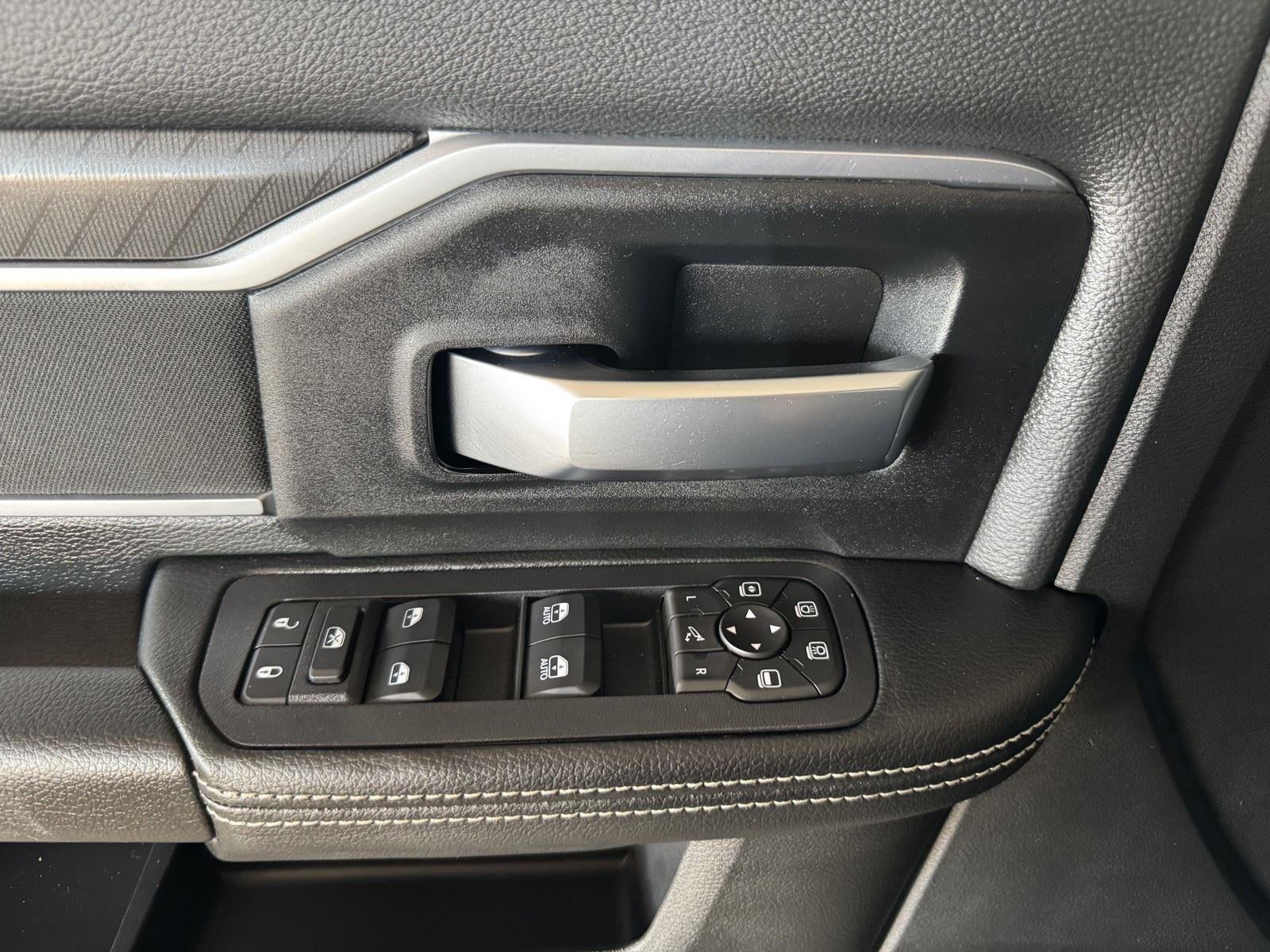 2026 RAM Ram 3500 RAM 3500 LONE STAR CREW CAB 4X4 8' BOX