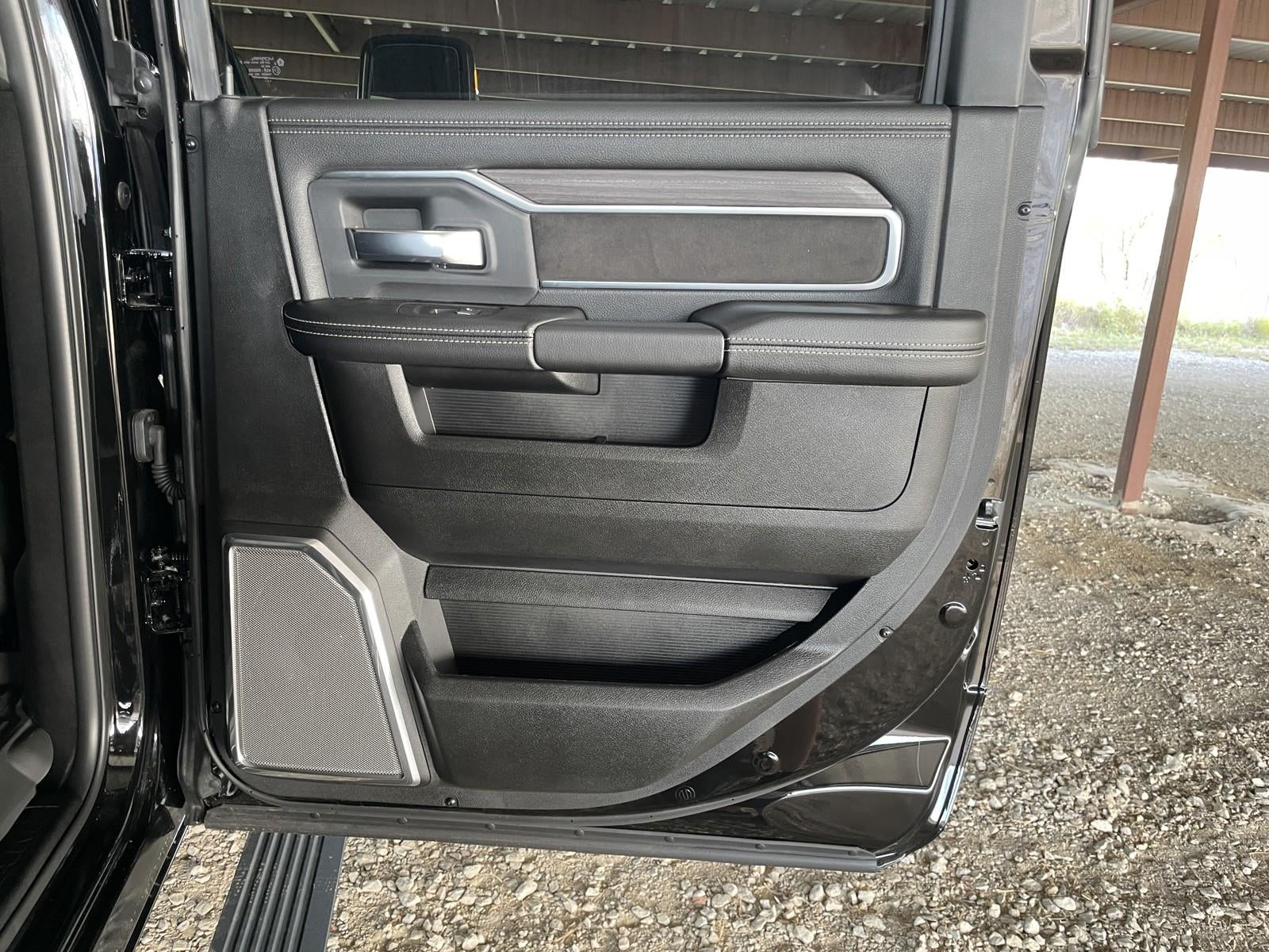 2026 RAM Ram 3500 RAM 3500 LARAMIE CREW CAB 4X4 8' BOX