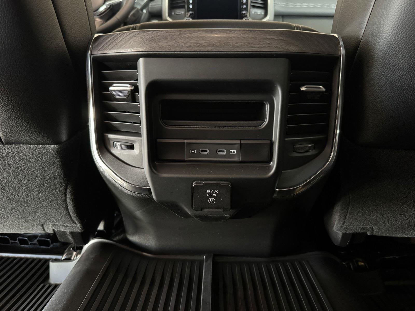 2026 RAM Ram 3500 RAM 3500 LARAMIE CREW CAB 4X4 8' BOX