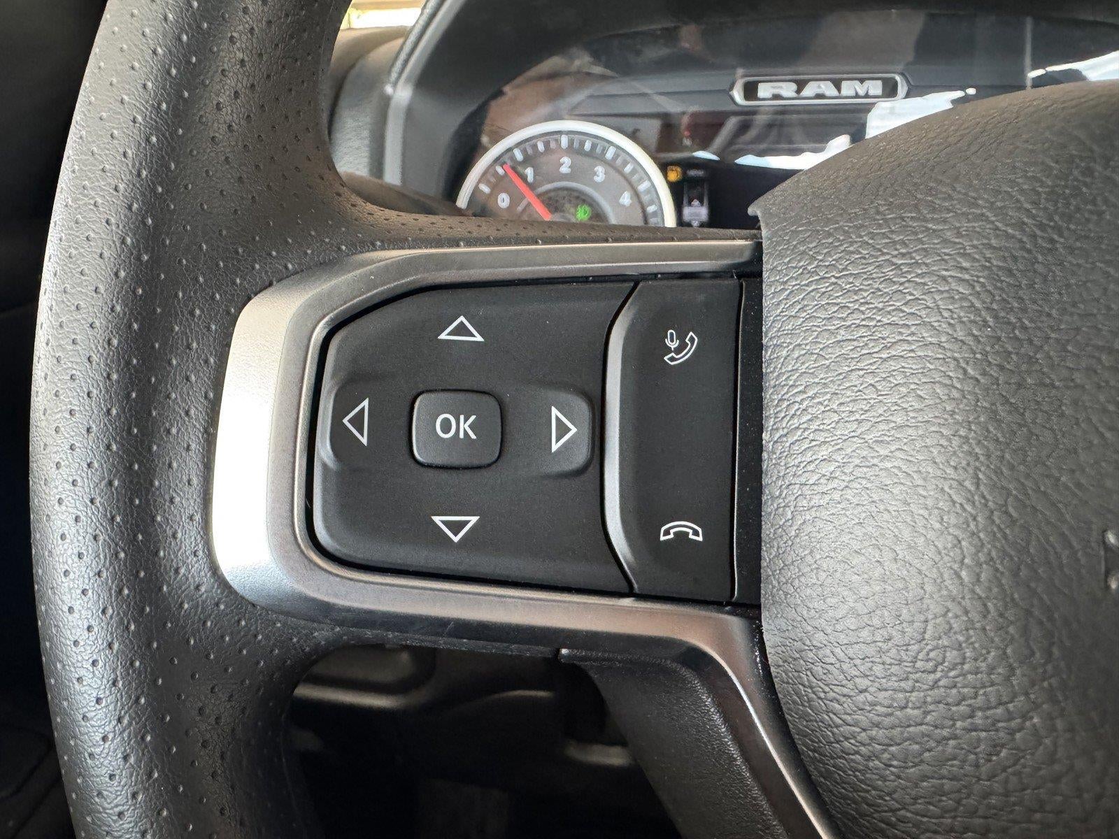 2026 RAM 1500 RAM 1500 EXPRESS CREW CAB 4X4 5'7' BOX
