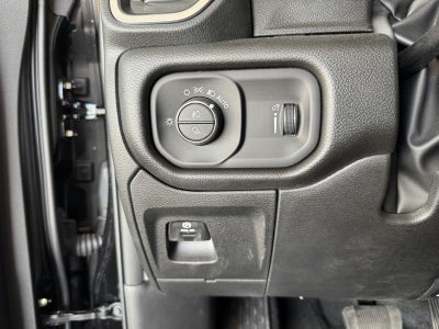 2026 RAM 1500 RAM 1500 EXPRESS CREW CAB 4X4 5'7' BOX