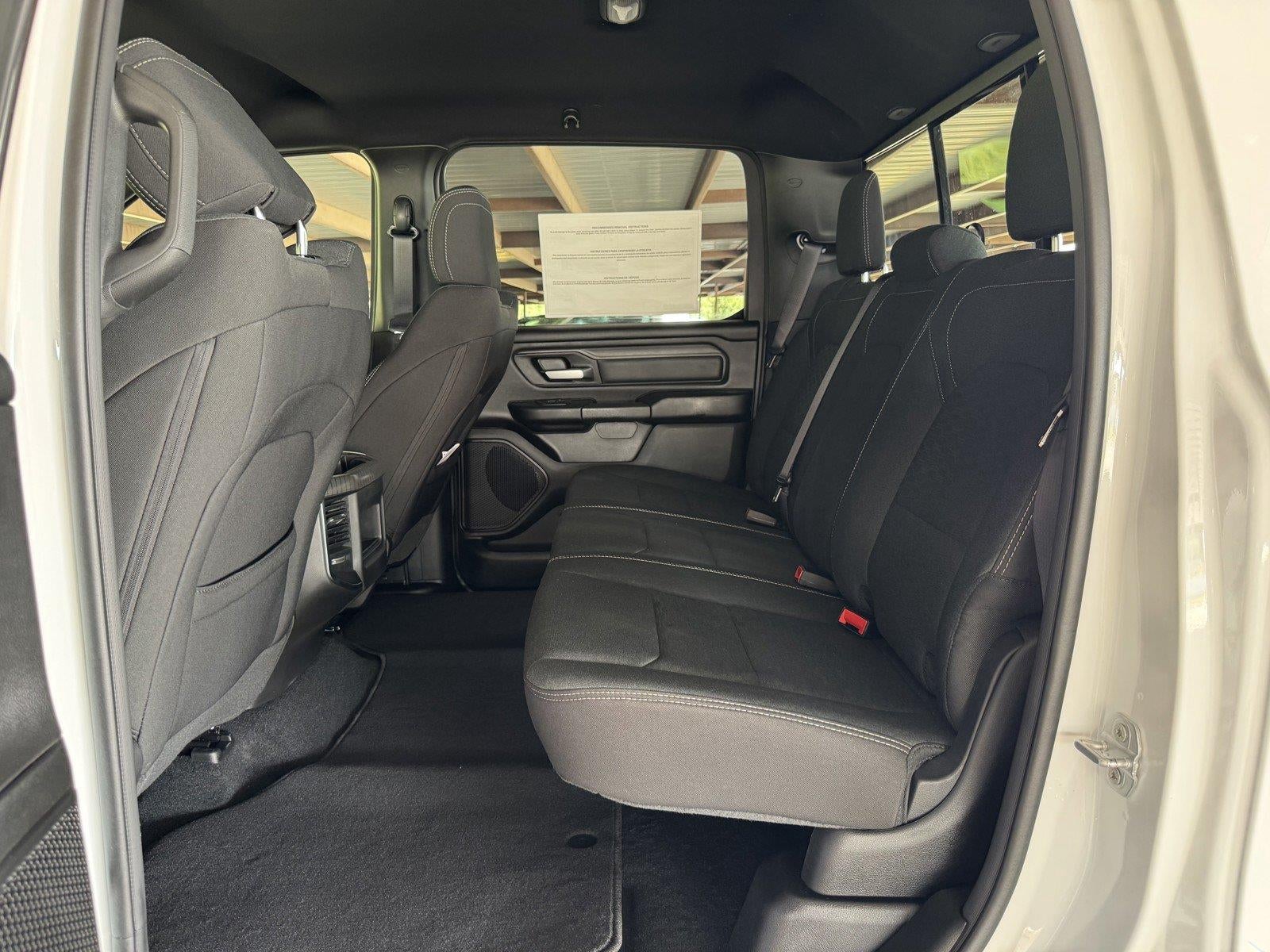 2027 RAM Ram 1500 RAM 1500 EXPRESS CREW CAB 4X4 5'7' BOX