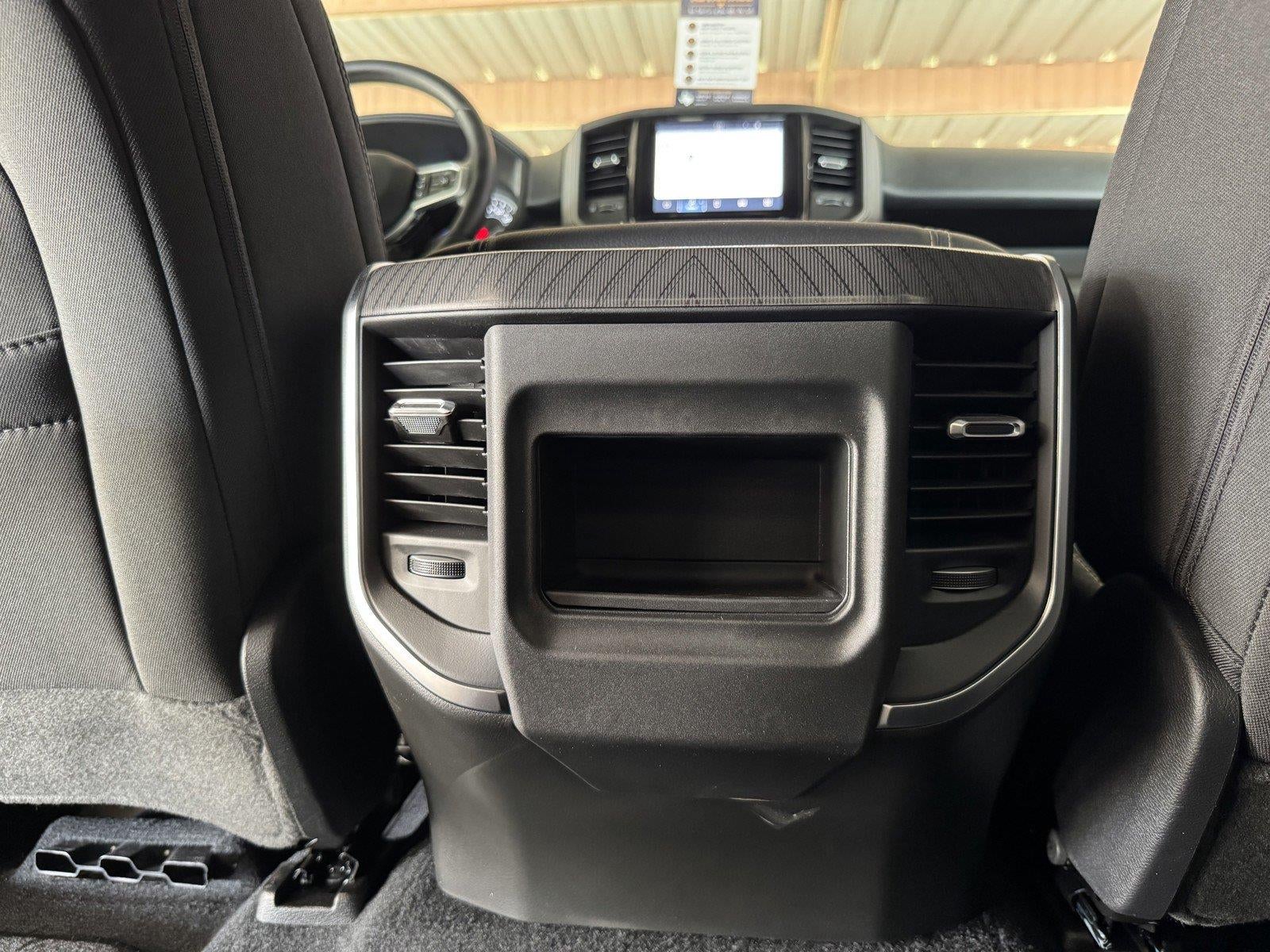 2027 RAM Ram 1500 RAM 1500 EXPRESS CREW CAB 4X4 5'7' BOX