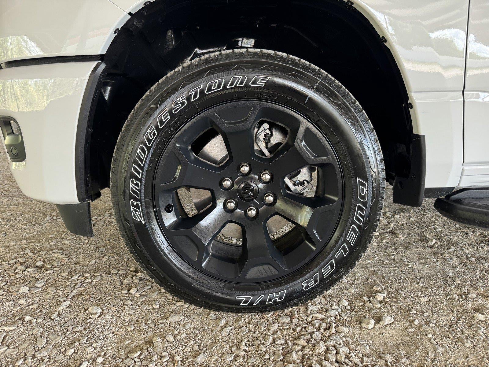 2027 RAM Ram 1500 RAM 1500 EXPRESS CREW CAB 4X4 5'7' BOX
