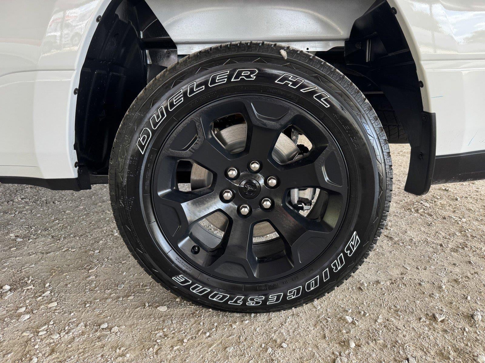 2027 RAM Ram 1500 RAM 1500 EXPRESS CREW CAB 4X4 5'7' BOX