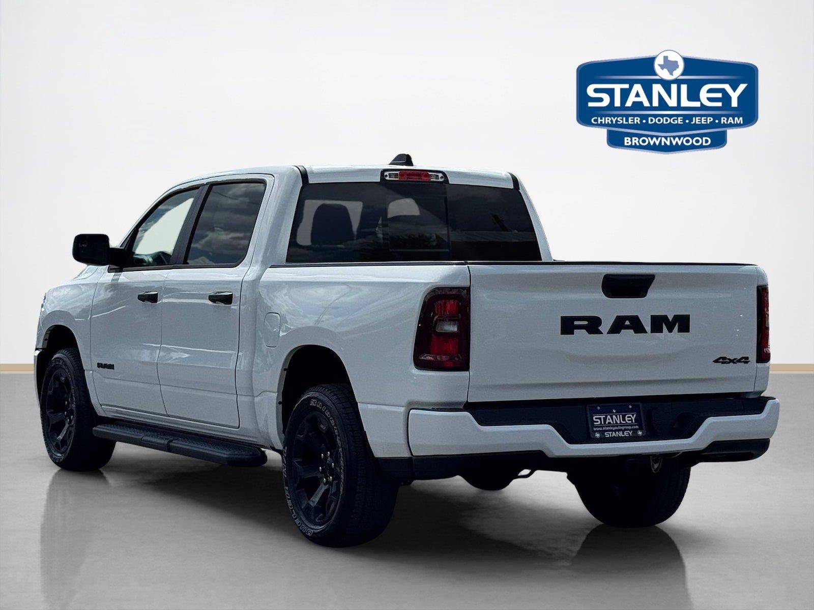 2027 RAM Ram 1500 RAM 1500 EXPRESS CREW CAB 4X4 5'7' BOX