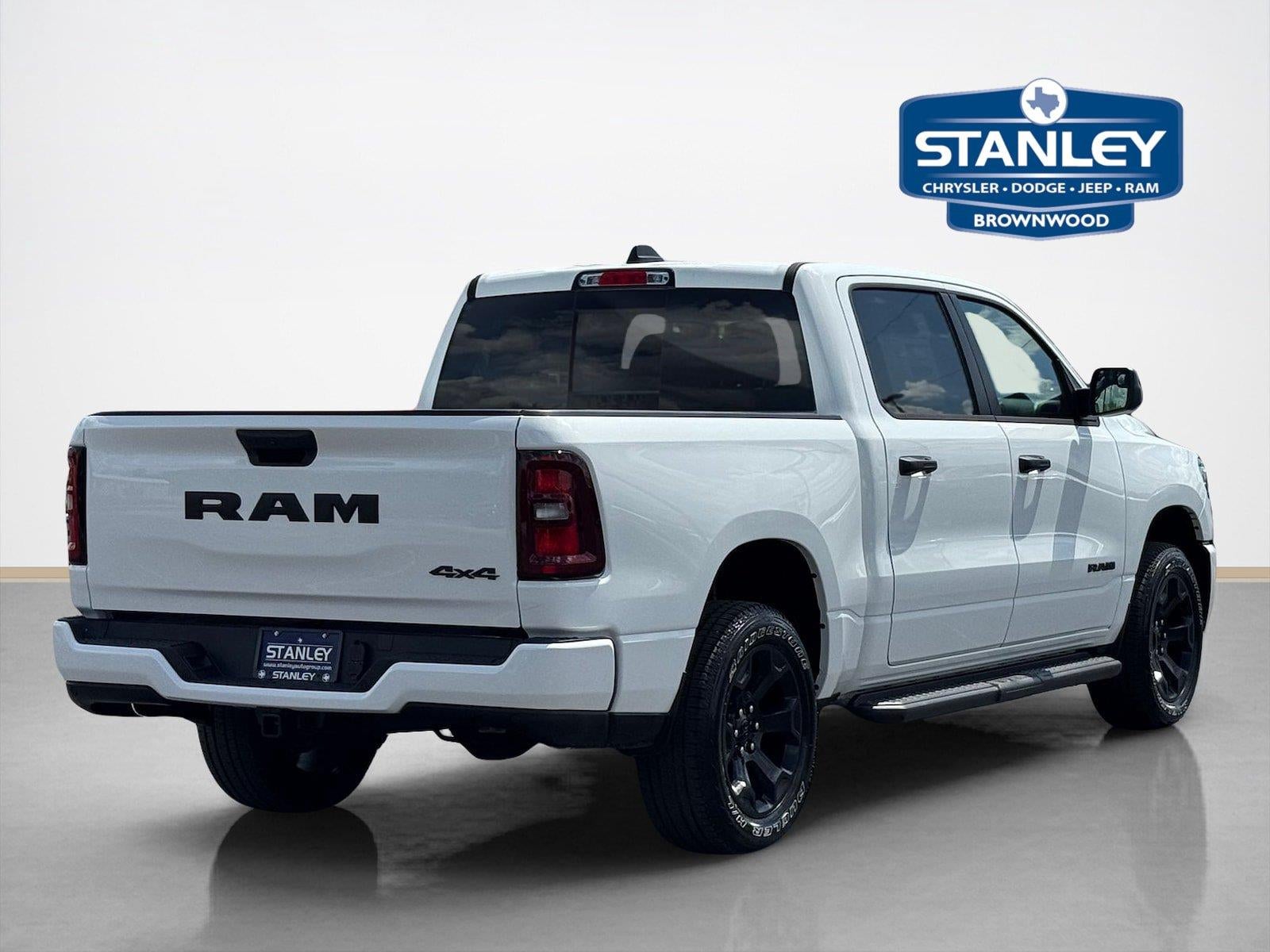 2027 RAM Ram 1500 RAM 1500 EXPRESS CREW CAB 4X4 5'7' BOX