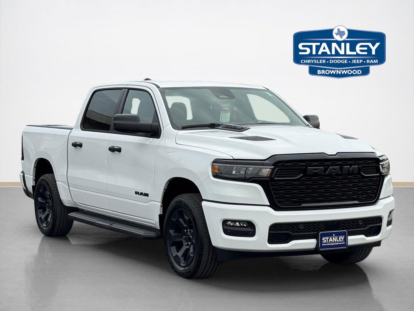 2026 RAM 1500 RAM 1500 EXPRESS CREW CAB 4X4 5'7' BOX