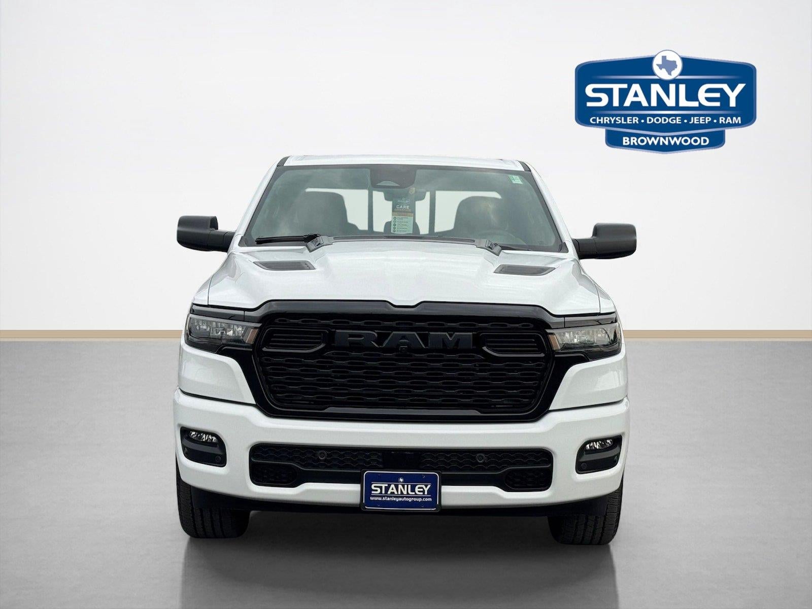 2026 RAM 1500 RAM 1500 EXPRESS CREW CAB 4X4 5'7' BOX