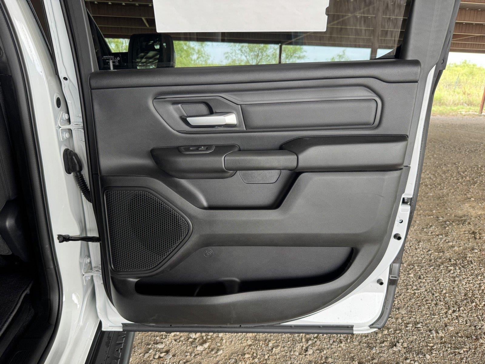 2026 RAM 1500 RAM 1500 EXPRESS CREW CAB 4X4 5'7' BOX